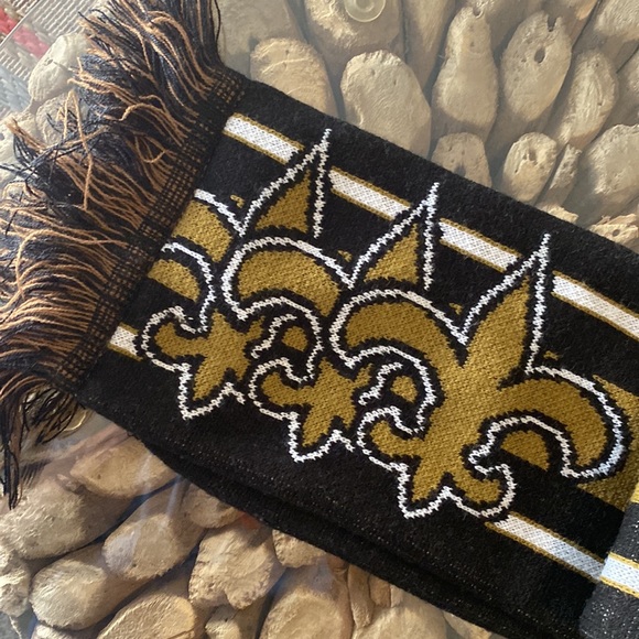 Scarf - Picture 2 of 3